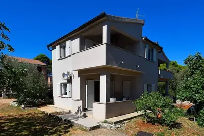 Image de Appartement de deux chambres avec la terrasse Susica, Ugljan (A-20758-a)