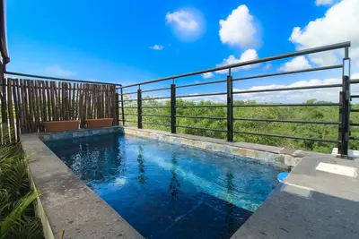 Image de Inviting apartment with pool, fitness area, balcony, & W\/D