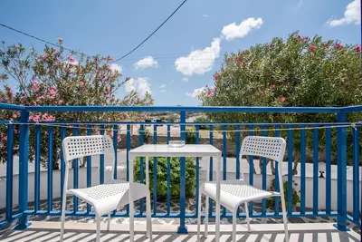 Image de Studio 'Livadia Seaside Studios 11' avec terrasse partagée, Wi-Fi et climatisation