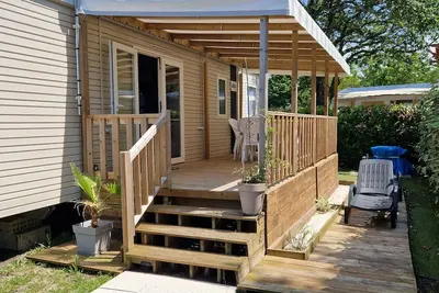 Image de Mobilehome Familial et moderne avec piscine partagée