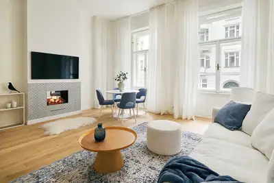 Image de Old Town luxury apartment/Sauna/Bathtub/Ac/Fireplace