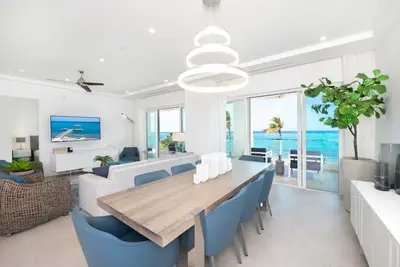 Image de Rum Point Resort #201