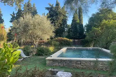 Image de Maison avec jardin ombragé et piscine à 5mns Uzes