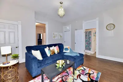 Image de Charming 2bd/1ba Home Close to Downtown Indy - Ideal for Groups & Business Trips