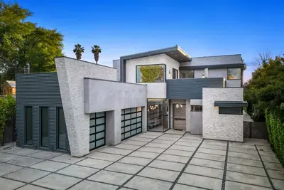 Image de Vanalden - Luxury Estate, Gated with Entertainer's Backyard