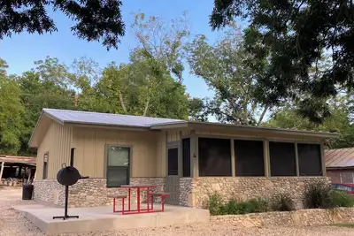Image de New Riverfront Cabin- Hunt, Tx
