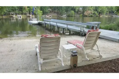 Image de Lake House Cottage - Private Ramp, Dock & Beach, Great Fishing