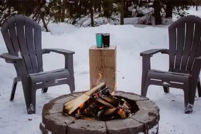 Image de Cozy cabin with outdoor hot-tub