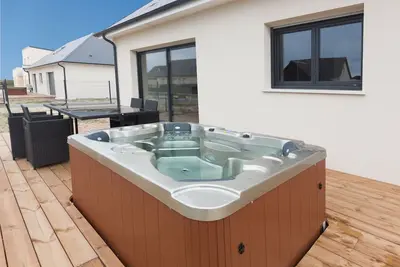 Image de Villa Jacuzzi 100m from the beach