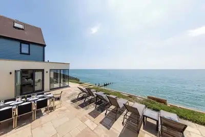 Image de The Sea House - Ultimate Seafront Living & Sunsets