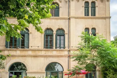 Image de Appartement spacieux avec piscine dans un couvent historique à Pézenas - Pierrot