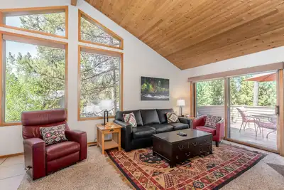 Image de Shag21 - Spacious, Dog Friendly, Hot Tub, Ac, Cornhole