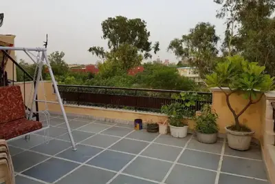 Image de Beautiful 1rk Apartment with Terrace in Lajpat Nagar by HostMyStay