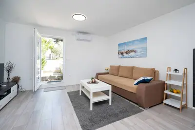 Image de Maison pour la famille avec parking Sukosan, Zadar (K-6123)