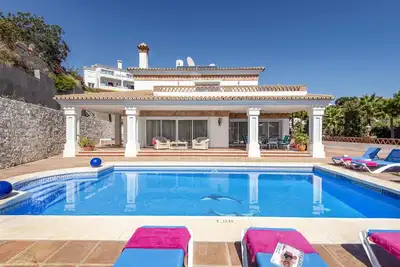 Image de Villa Miraflores Sol by Villa Plus