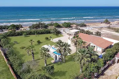Villa Clara Ispica by Villa Plus