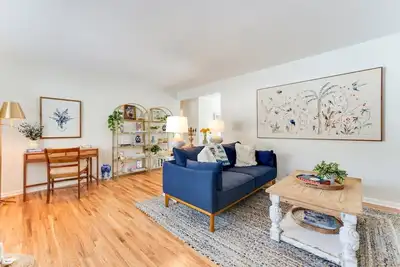 Image de \"Garden Getaway\" by Gleason Lake by Roxy Rentals