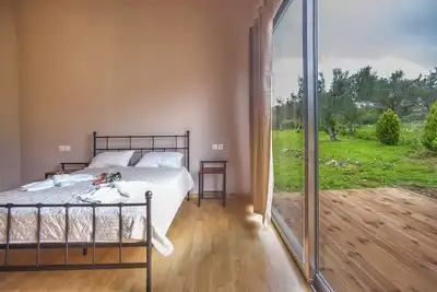 Image de Ιndependent Bungalow 1