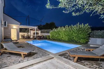 Apartment Villa Andelka with Swimming Pool