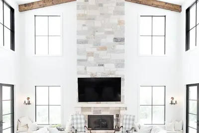 Image de Lone Star River Ranch- Large Luxury Venue for Conferences & Retreats - sleeps 44