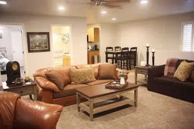 Image de Private Bungalow, separate entrance!