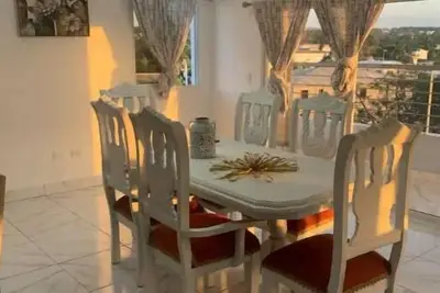 Image de Two Bedroom Condo with City View