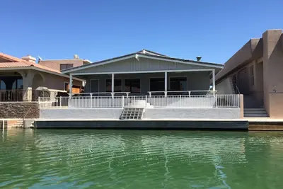 Image de Parker Keys Waterfront Home with 50’ private dock, pool table and Bbq