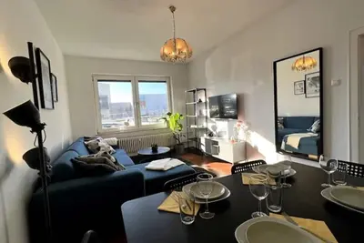 Image de Cozy design apartment in the center by the sea