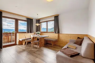 Image de Appartement de vacances 'Forchnerhof Apt Rose' avec vue sur la montagne, jardin commun et Wi-Fi