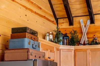Image de Mountain View Chalet with Hot Tub & Fireplace ⛰️ Pets Welcome!