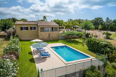 Image de Cette finca rurale avec piscine, Es Sementaret, est située à Majorque.