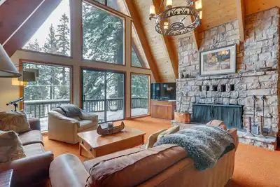 Image de Donner Lake Views: Rustic Truckee Cabin!
