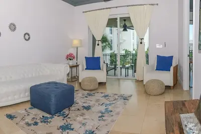 Image de Ocean Side, Diving, Minutes from 7 Mile Beach