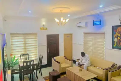 Image de Alluring 3 Bedroom Duplex