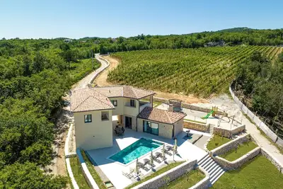 Image de Belle maison à Bartici avec WiFi