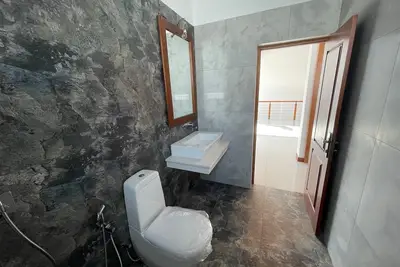Image de Modern luxury house within walking distance to all conveniences