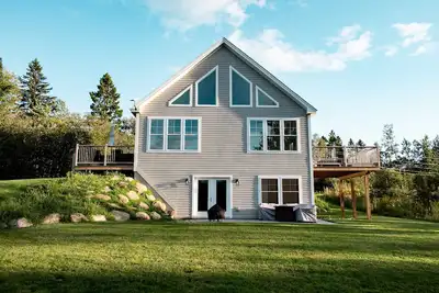 Image de Beach House Chalet - shared access to Rangeley Lake