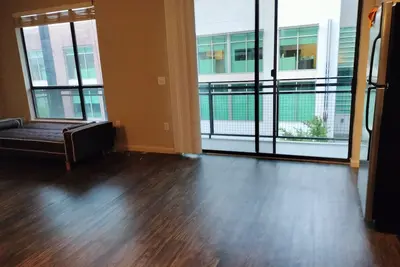 Image de Domain Condo Long Private Balcony