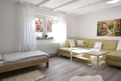 Image de Souterrain Apartment, 65qm, 1 Schlafzimmer, 1 Wohn-\/ Schlafzimmer, Max. 5 Personen