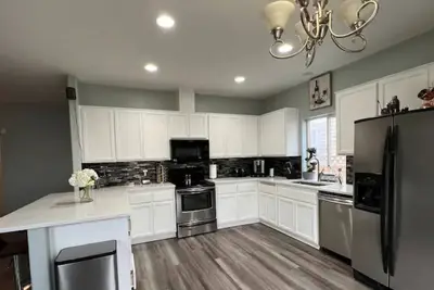 Image de Modern/Contemporary W/Hot Tub