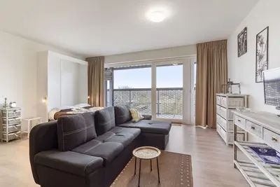 Image de Studio spacieux avec débarras