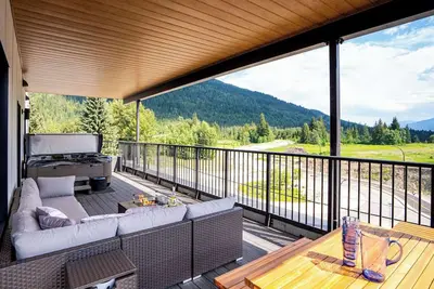 Image de Revelstoke - Penthouse with Hot Tub-The Big Deck