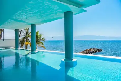 Image de Beautiful new beachfront apartment in Bucerías