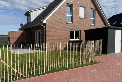 Image de Stilvolle Neubau-doppelhaushälfte mit Garten