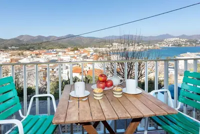 Image de Maison de vacances avec Wifi, climatisation, Tv, balcon, animaux admis, vue panoramique, parking