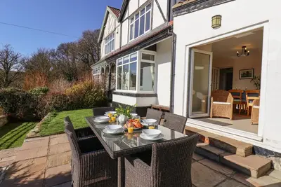Craigmore, pet friendly, country holiday cottage in Sandsend