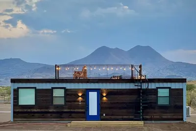 Image de New! Southwest Shipping Container-In Alpine