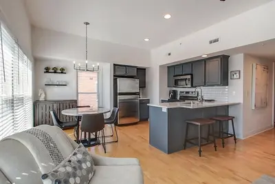 Image de Very Nice 2 bed/2bath in Fabulous location! ! ! !