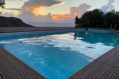 Image de Villa in the countryside with pool
