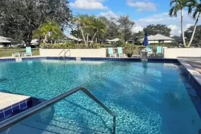 Image de “The Bougie Bungalow” Pga National Club Cottage, newly renovated, new on market